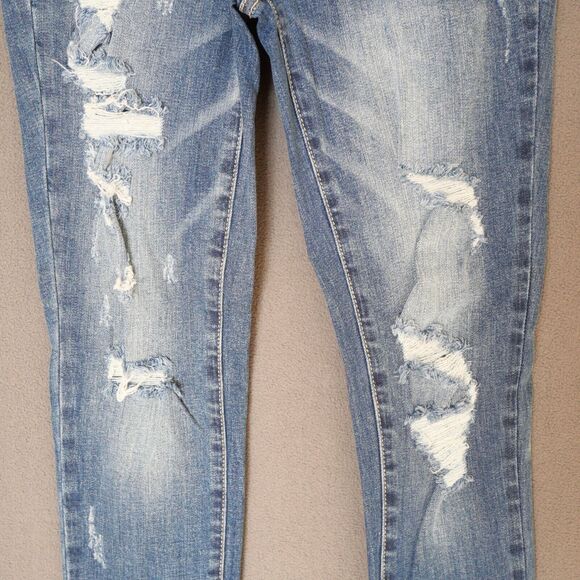 Tricot Women's Distressed Jeans Juniors Size 3/26 NWT - Picture 3 of 11